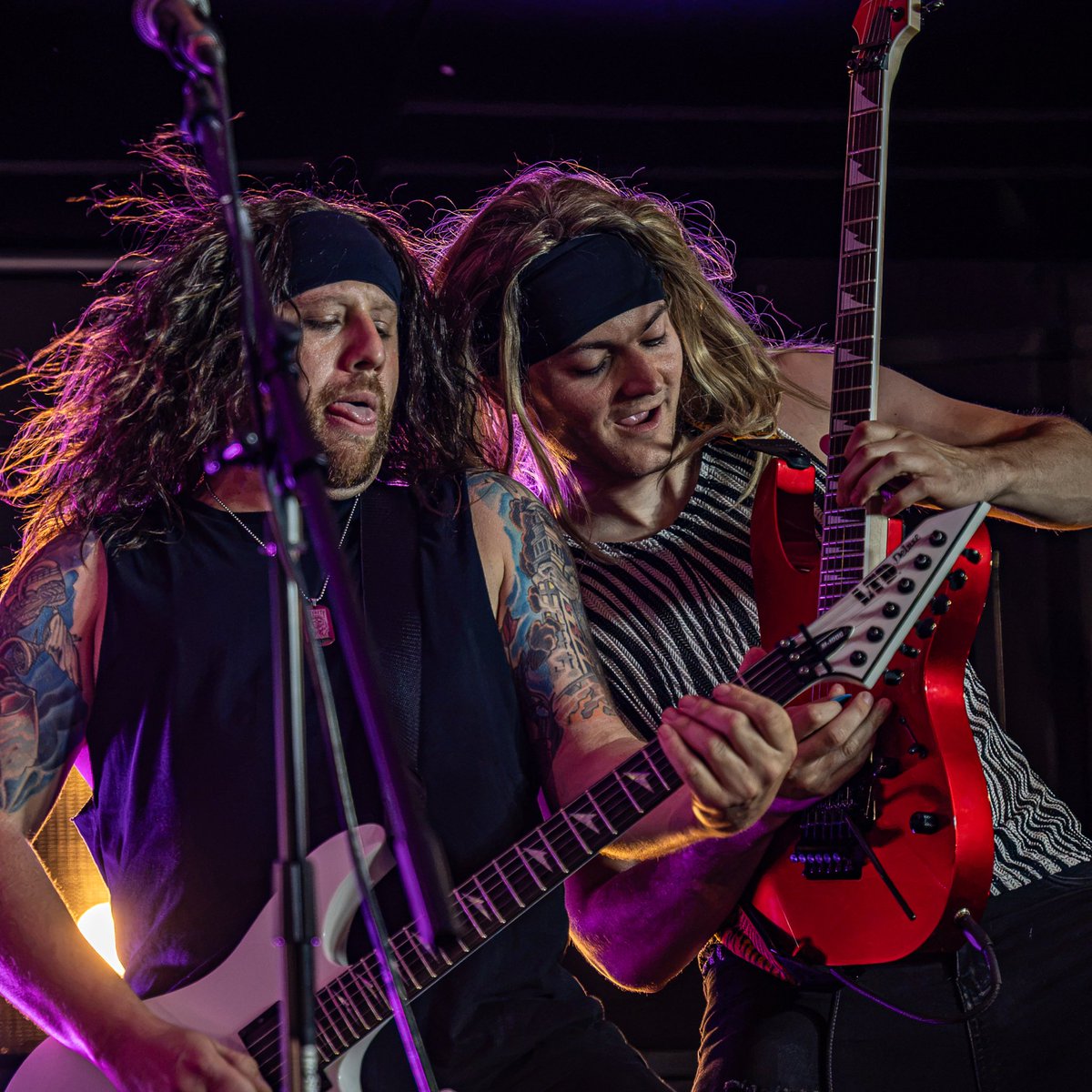 ModeDetroit's tweet photo. @sunsetblvd1987 rocked out at @allenparkstreetfair to a packed crowd—what a closing night to a great event! 🤘🎸

#allenpark #streetfair #artfestival #livemusic #rockband https://t.co/dEbQivVEyq