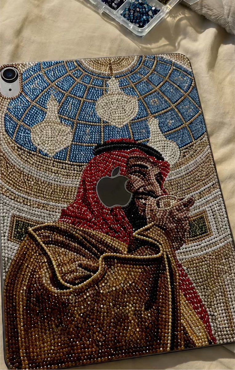 OffersGuide1's tweet photo. #MBS🇸🇦🤍 https://t.co/XfQy0ls2lY