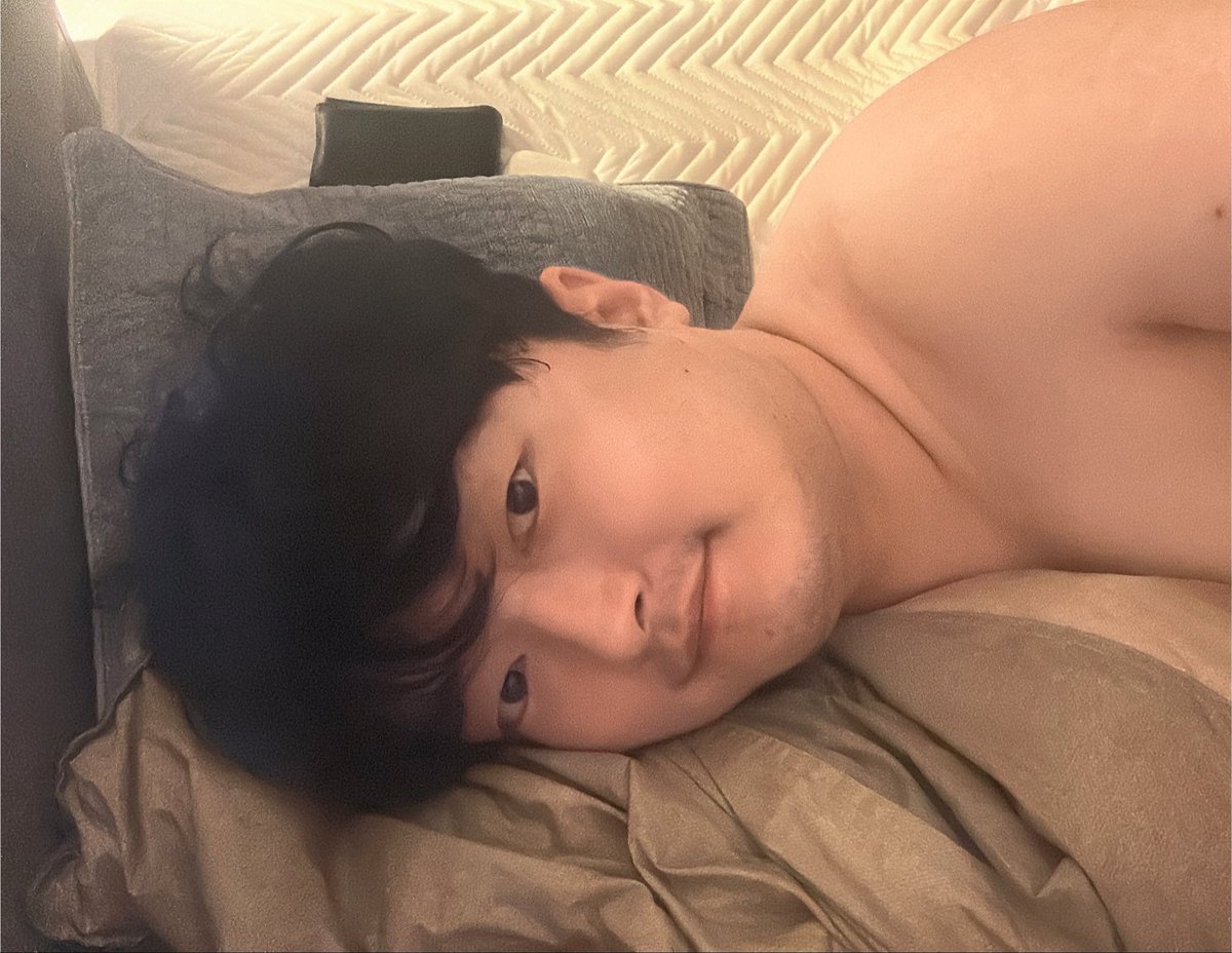 veloung's tweet photo. #게친소

2026.08.10 기준

🐻 180cm 105kg 31살
사람 좋아함, 술 좋아함, 베어 사랑함
몰랐는데 술자리 참여하는 거 좋아함
클럽이랑 바는 안 가본 뉴비
애인 구하고 친구 구해요
게임 좋아합니다 같이해요
15년차 구너 (인데 정작 최근엔 축구 안봄) https://t.co/RTHYWgp3dJ