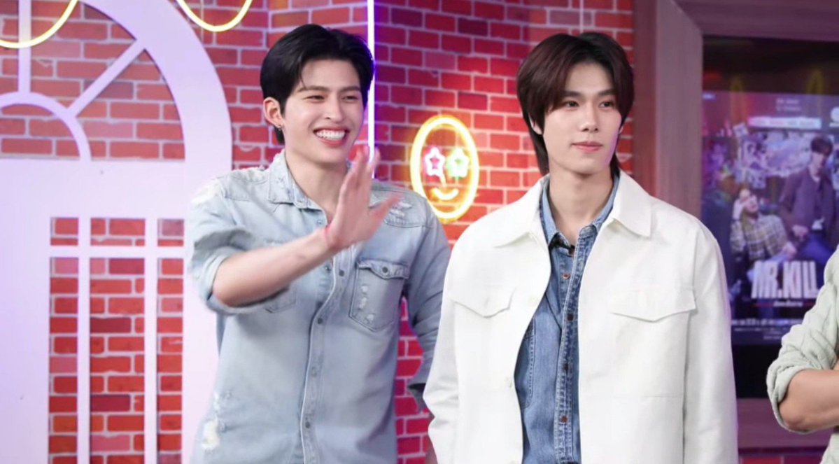 doublepjourney_'s tweet photo. วันนี้หล่อน่ารักกันสุด ๆ เลยค้าบ 🥰✨

PONDPHUWIN IN LIVEHOUSE

#GMMTVLiveHouse
#PondPhuwinConcert
#ปอนด์ภูวินทร์ #PondPhuwin https://t.co/BmsGmduXKm