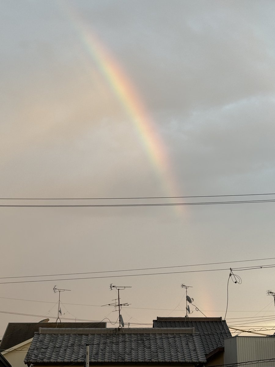 yasu_2_go's tweet photo. @JjYMlWYgrenydsk うちからも見えました🌈 https://t.co/hcvzP2SvA4
