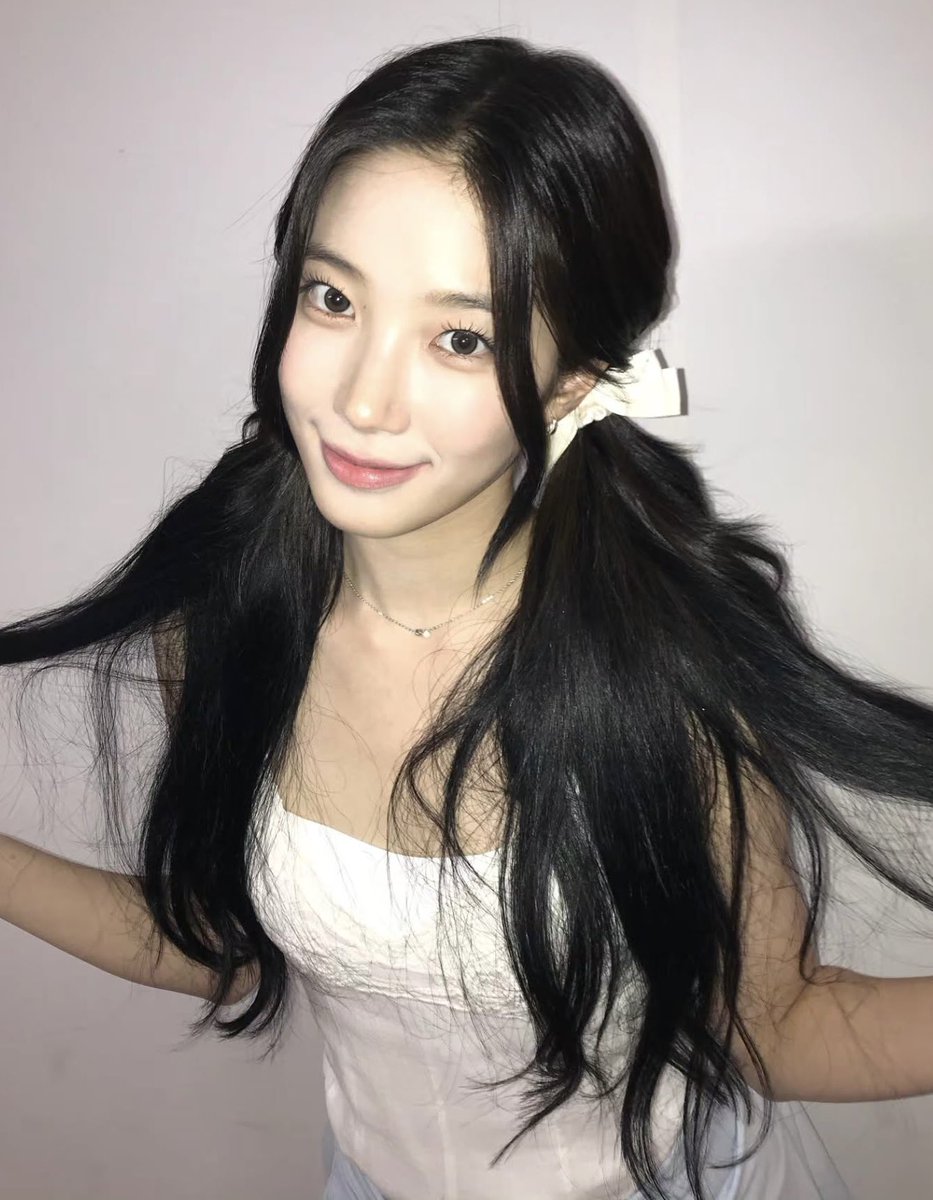 Daily_Zuha's tweet photo. #KAZUHA #LE_SSERAFIM #카즈하 #르세라핌 https://t.co/LoZMuGJqaj