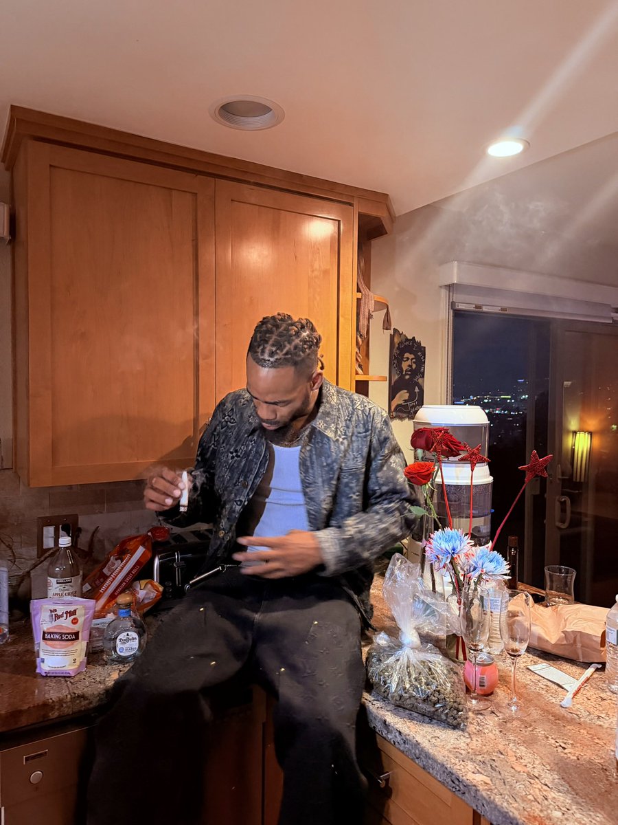 BigBodyBenz720's tweet photo. I been away from yall too long ✨ https://t.co/AZ7OaSmQao
