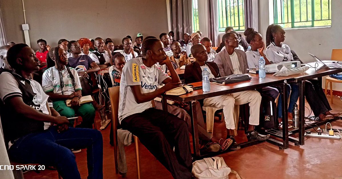 AfriNetwork's tweet photo. 🤝⚽ Building safer communities through sport!

In collaboration with @YftcUganda and @CELT, we brought together young football coaches from Lobule and Bidibidi Refugee Settlement, Zones 1–5, for First Aid Training at YFTC Youth Center, Village 10, Zone 1.

Equipping https://t.co/HmEOdIQBFC