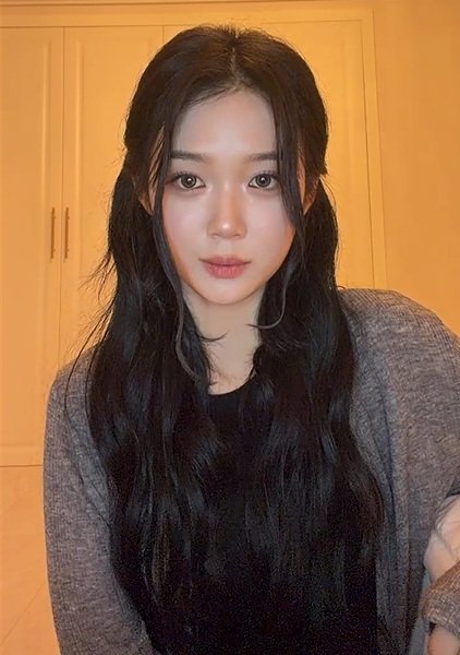 YubinFr's tweet photo. 🪐 ⋮ COSMO ⊹ 11.08.26

#Yubin pendant son live COSMO aujourd'hui 🫶

→ #tripleS #트리플에스 #공유빈 #Yubin https://t.co/jHWrYDcrfX