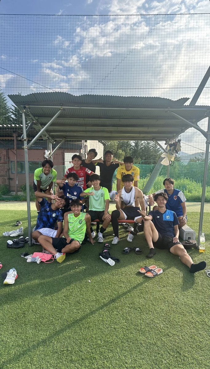 M07214545315's tweet photo. サッカー部⚽️
爽やかイケメン集団って感じがするけど集まると臭そう💕 https://t.co/yyfB6McFgI