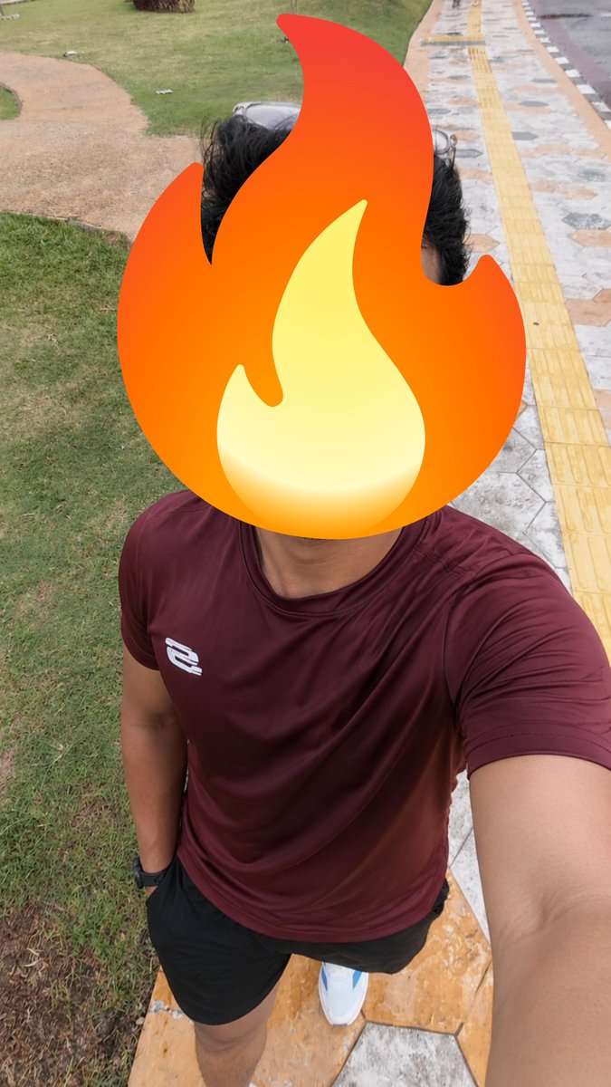 mrtnastara's tweet photo. lari 7x puteran, sampe basah keringat trus pulang dalam dengan keadaan basah dijalan🥹🥹 https://t.co/2FvRclbxYb