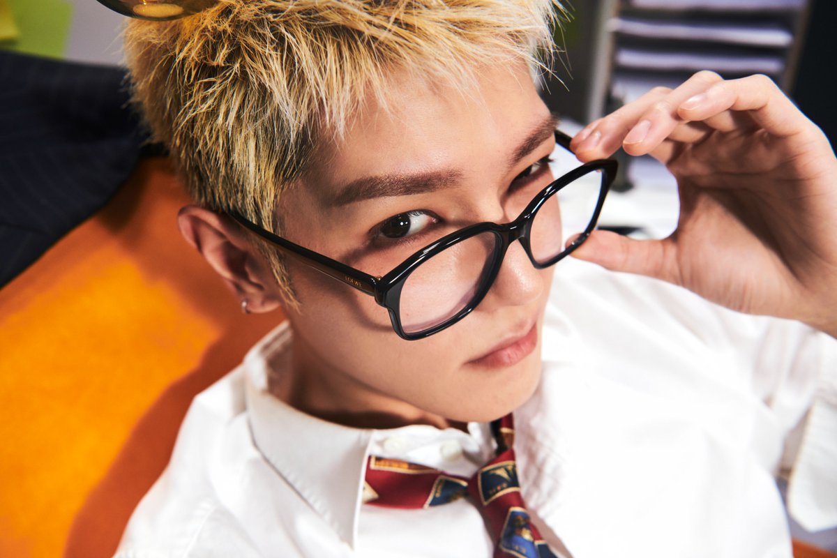 NCTsmtown_127's tweet photo. ASSEMBLE! #TAEYONG

NCT 127 【BLINGY - The 7th Album】
➫ 2026.08.24 6PM (KST)

📟 https://t.co/m1E130m79F
💿 Pre-save&amp;order
https://t.co/uRweNf0ubh

EVERYTHING, ALL AT ONCE, NEO
https://t.co/MQXT0hSFYG

#NCT127 #BLINGY
#NCT127_BLINGY
#NCT_10TH_ANNIVERSARY https://t.co/1i1QxxTUrR