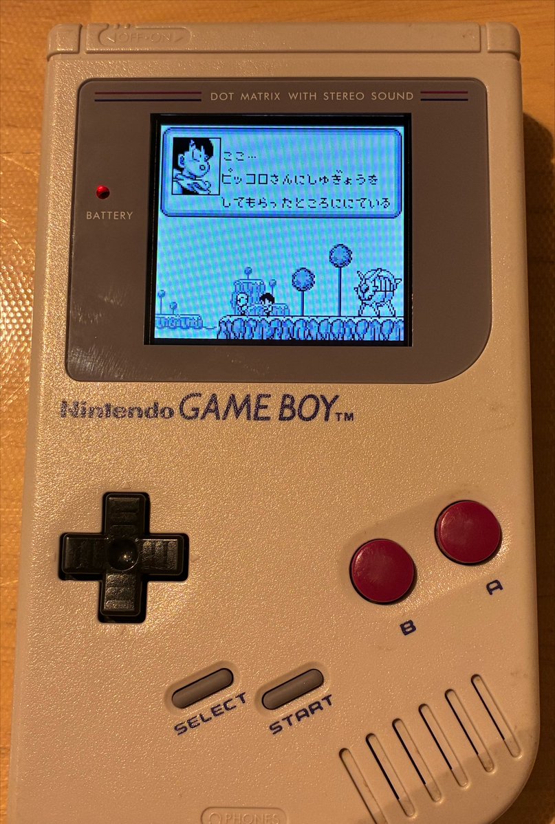 itocchi_marke's tweet photo. 連休入りましたのでってことで、DMG ips化やりました！

本体は、以前ハドフで4000円で購入したジャンク本体。
今回は液晶のみ交換＋ヒミツノバレギュレータに交換

画質はかなり良くなりましたが、
ホワイトノイズが酷いのが難点…

#ゲームボーイ
#レトロコンシューマー愛好会 https://t.co/QVOjzpo2y9