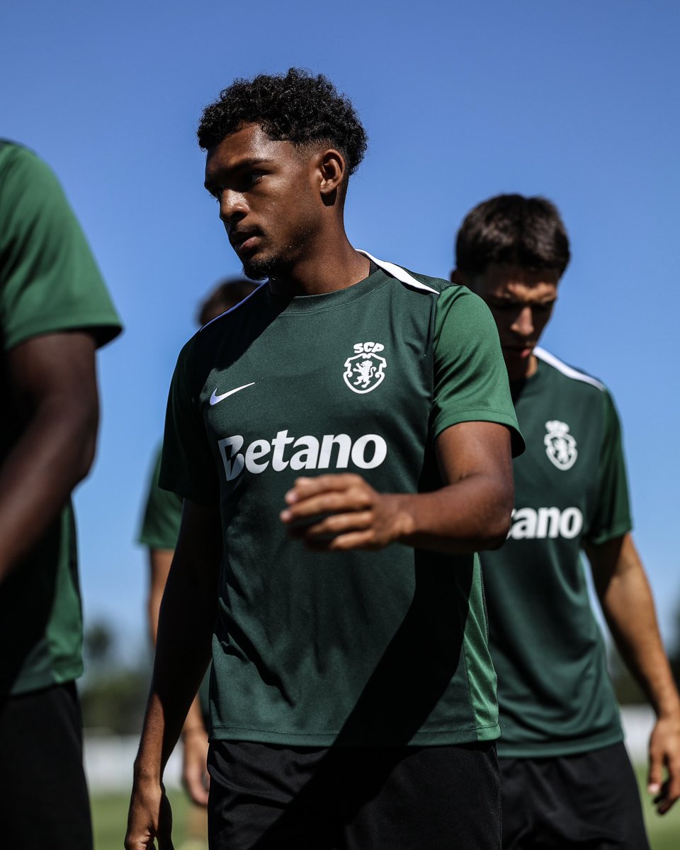 SportingCP's tweet photo. 🔜 #SCPVSC https://t.co/qlGqsrh5oD