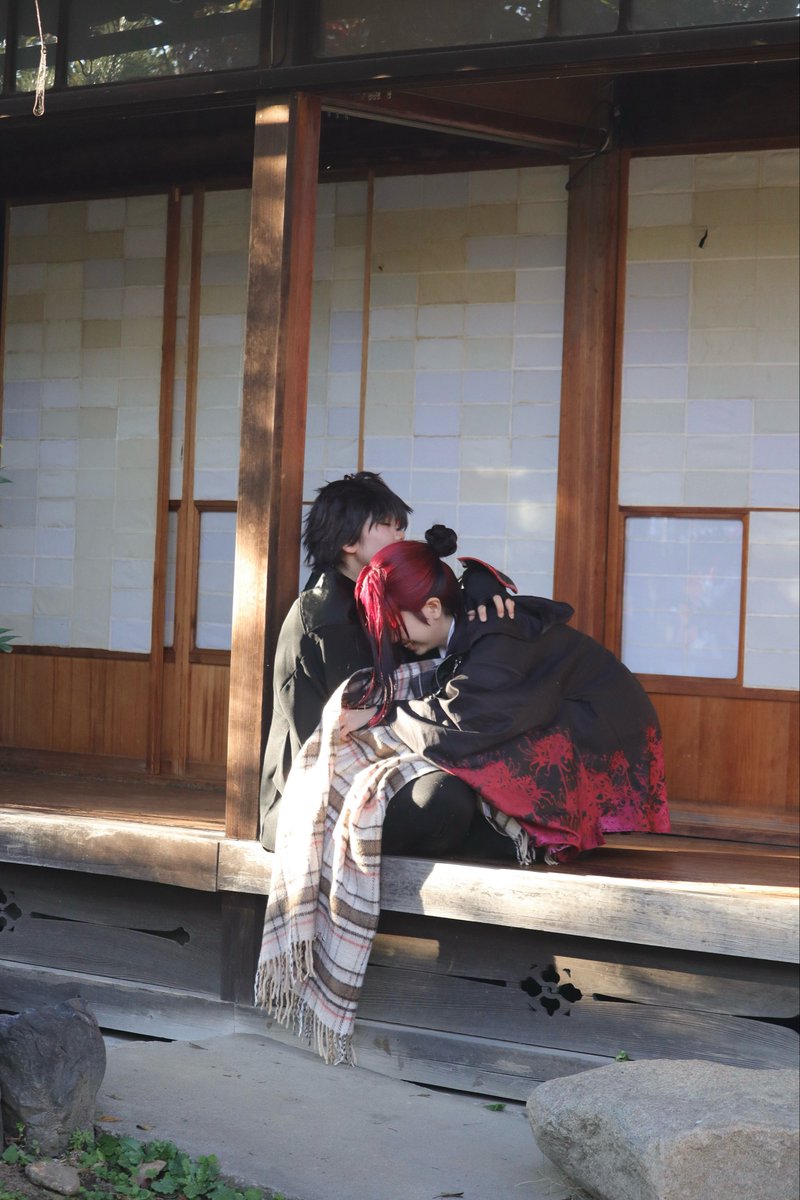 S_cos82's tweet photo. ※cos 刀剣 ⚠刀さに 創作審神者あり

𖧷

「…！起きてたの？！」

「…寒い。」

「わっ！！待って肥前…！」

𖧷

主 すぴせちあさん @spp_cos_ 
肥前忠広極 S
📸ｺﾙｸさん @Cooor_k234 
#すぴせちあの誕生日を一緒に過ごすのは君だ本丸1122 https://t.co/VEVRyaiAfE