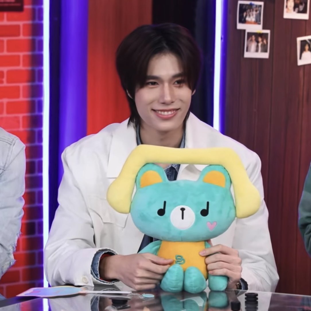 ___febmar's tweet photo. เพิ่มพูนเหมือนปอนมาก ป้าจะเดรส65555555 https://t.co/AevF3XEUBf