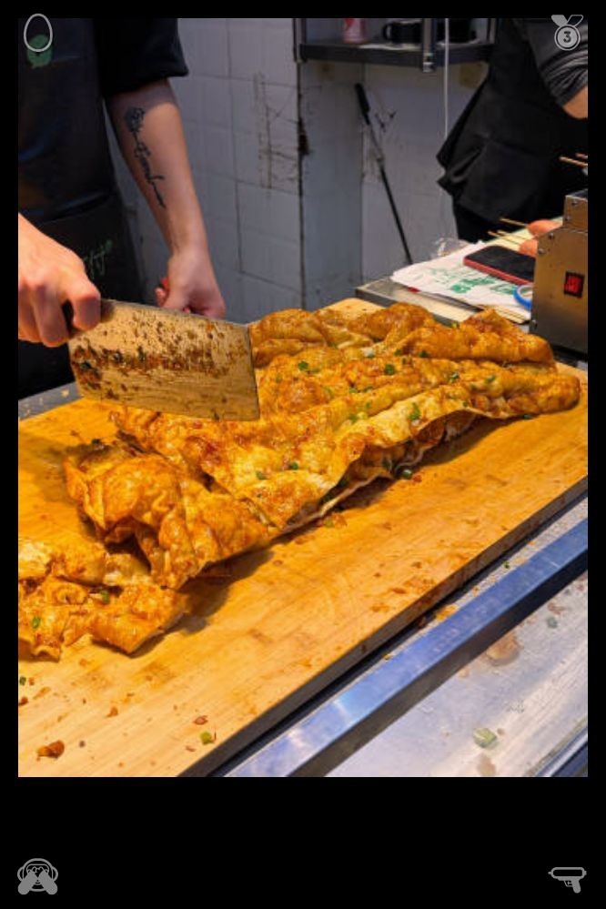 mackandcheeks's tweet photo. She assembled all the components: butter, sugar, flour, eggs, lemon juice, lemon zest, and just a dash of salt. A crisp, zesty lemon aroma filled the kitchen, a vivid departure from the comforting, homely fragrances left over from yesterday's baking. The delicate, graceful melod https://t.co/1mn0cj4aTr