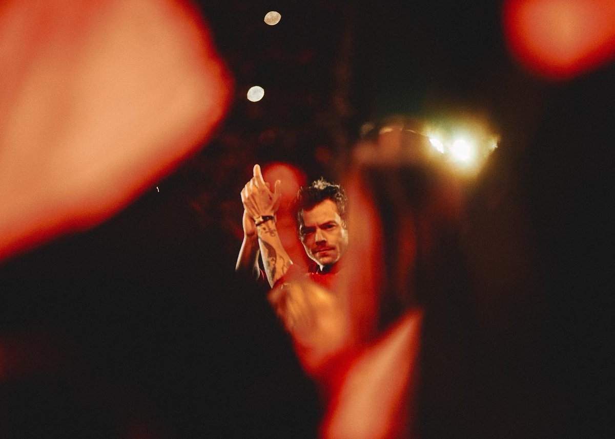 hsdaily's tweet photo. Harry via Instagram: “Together, Together. 
Mexico City, Five.” https://t.co/iA8BDFOCuv