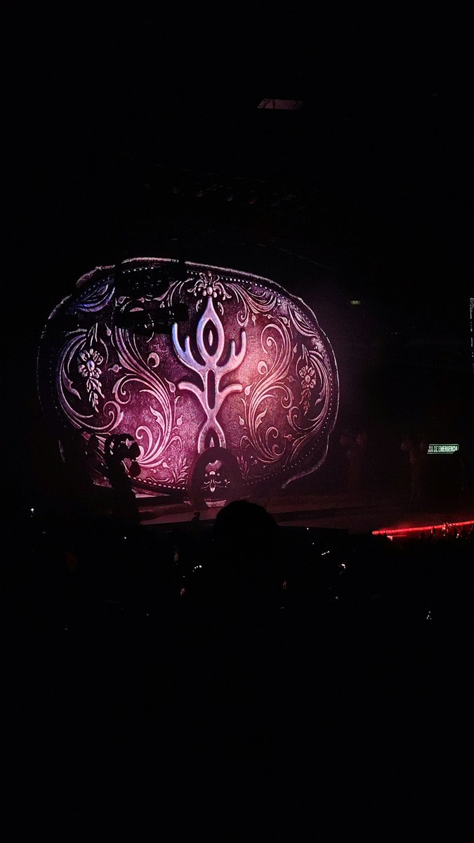 Valbytae's tweet photo. EL MEJOR CONCIERTO DE MI VIDA 🦷💗

#melaniemartinez https://t.co/KdtfNrbVui
