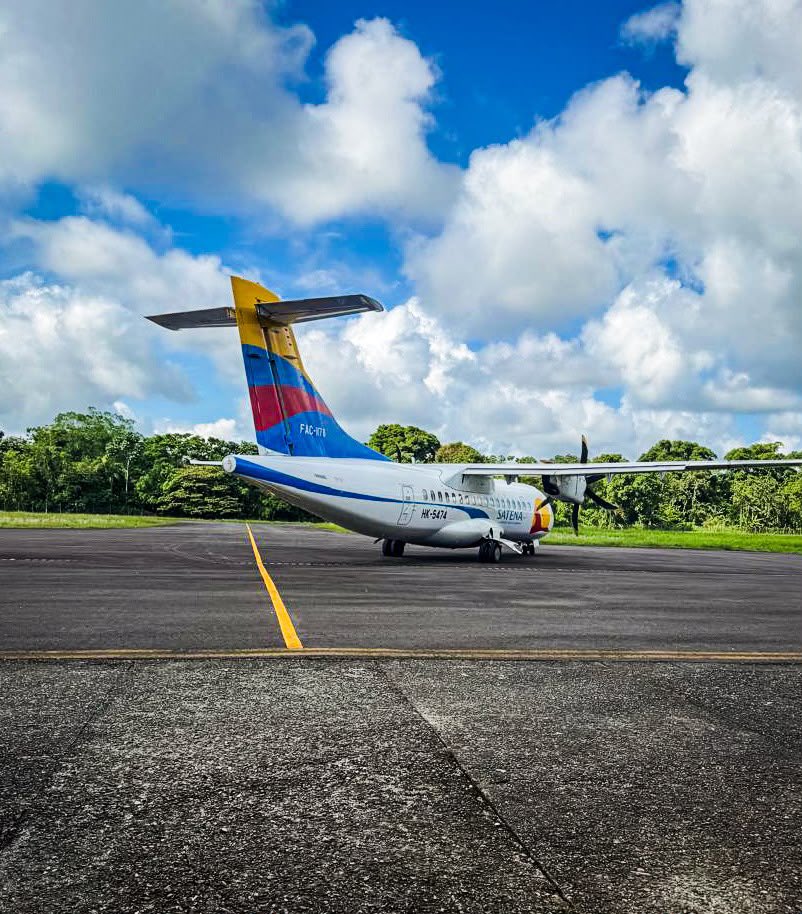 MinTransporteCo's tweet photo. ¡Buenas noticias para Buenaventura! 

✈️🇨🇴 Gracias al trabajo de @AerocivilCol, restablecimos los vuelos comerciales en su aeropuerto tras superar las afectaciones ocasionadas por el sismo. Seguimos recuperando la conectividad. 

📸 @AerolineaSatena https://t.co/vrwTz1vUzc