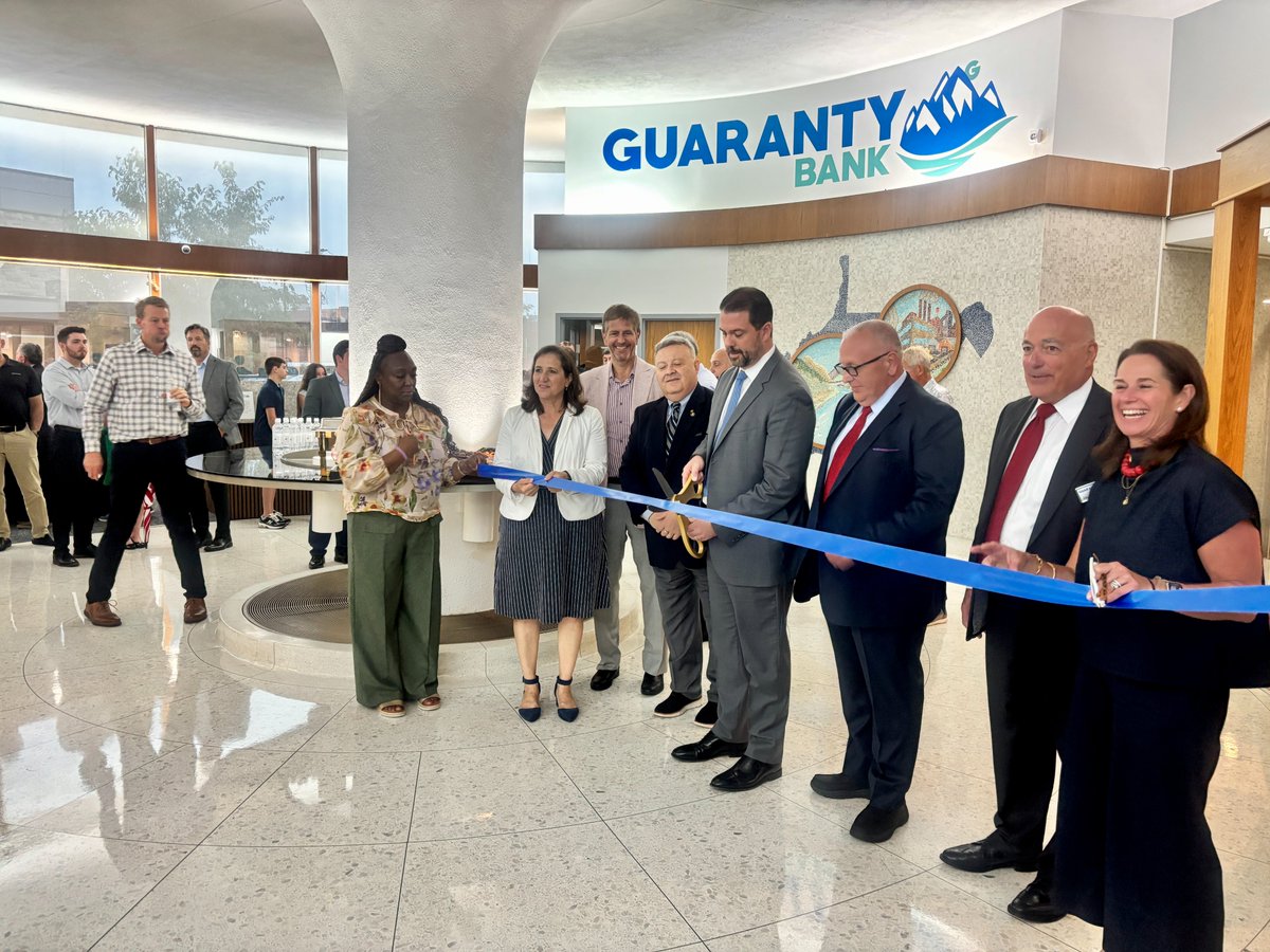 WVAuditor's tweet photo. West Virginia State Auditor Mark Hunt was invited to the Guaranty Bank ribbon-cutting today in Charleston.

Guaranty Bank is a community bank founded in southern West Virginia and has been serving West Virginians for more than 50 yrs. https://t.co/nkk3h6hgkT
