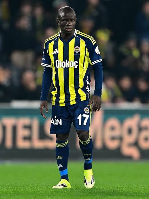 hakansiopriv's tweet photo. Kante inanılmazdı bugün.İnsanüstü bir performans.

Takımın bel kemiği. https://t.co/olixChOpq1