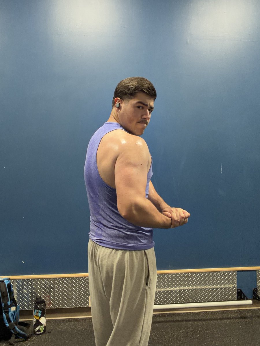 Cloud_SalesMan's tweet photo. @ItzJeshi @Pavilion_Falkon @comconwales @VanossGaming @I_AM_WILDCAT @DaithiDeNogla @LuiCalibre I might make a custom shirt to match the vibe
Maybe a tank top. Lowkey just need to find a good website to order from https://t.co/zZHCyAllSR