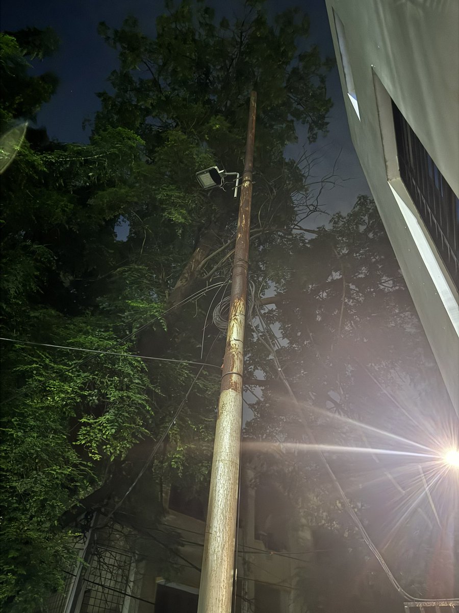 MohammedSa37055's tweet photo. Street light at 23/B, PS Nagar, Masab Tank is not working causing significant inconvenience n making the area unsafe especially at night It is risky under certain circumstances

Pls look into this issue n have the street light repaired at the earliest

@SEElectricGHMC @GHMCOnline https://t.co/95oOdlEYUi
