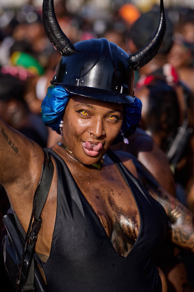 LucyAndVagabond's tweet photo. One of the sickest photos from the jab.
Photo by /nickmomentsinc 🔥 #GrenadaCarnival 

📸 https://t.co/OKZxQ7mNlO https://t.co/kSZrLCvZVU