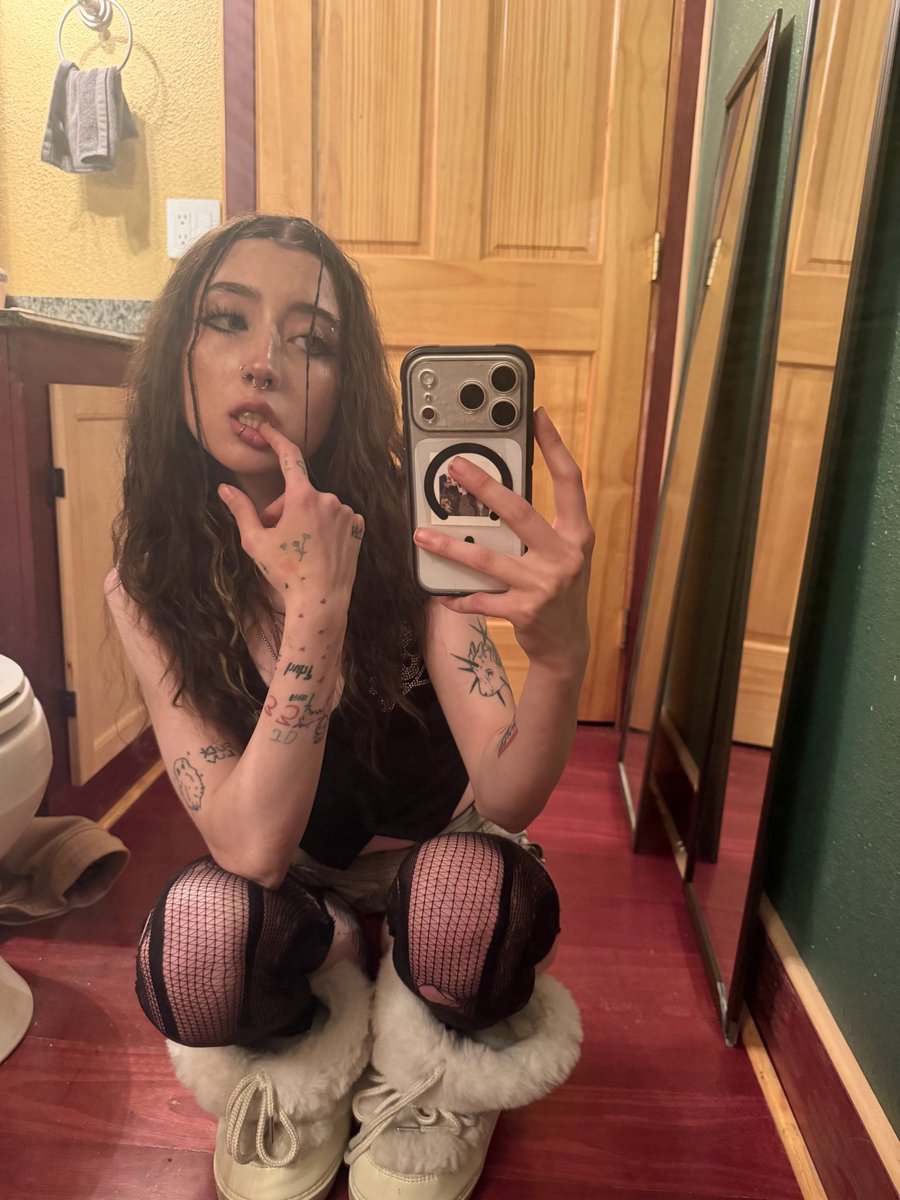 wickedLaynaa's tweet photo. i missed getting cracked 🤪 https://t.co/0Mb2q18Row