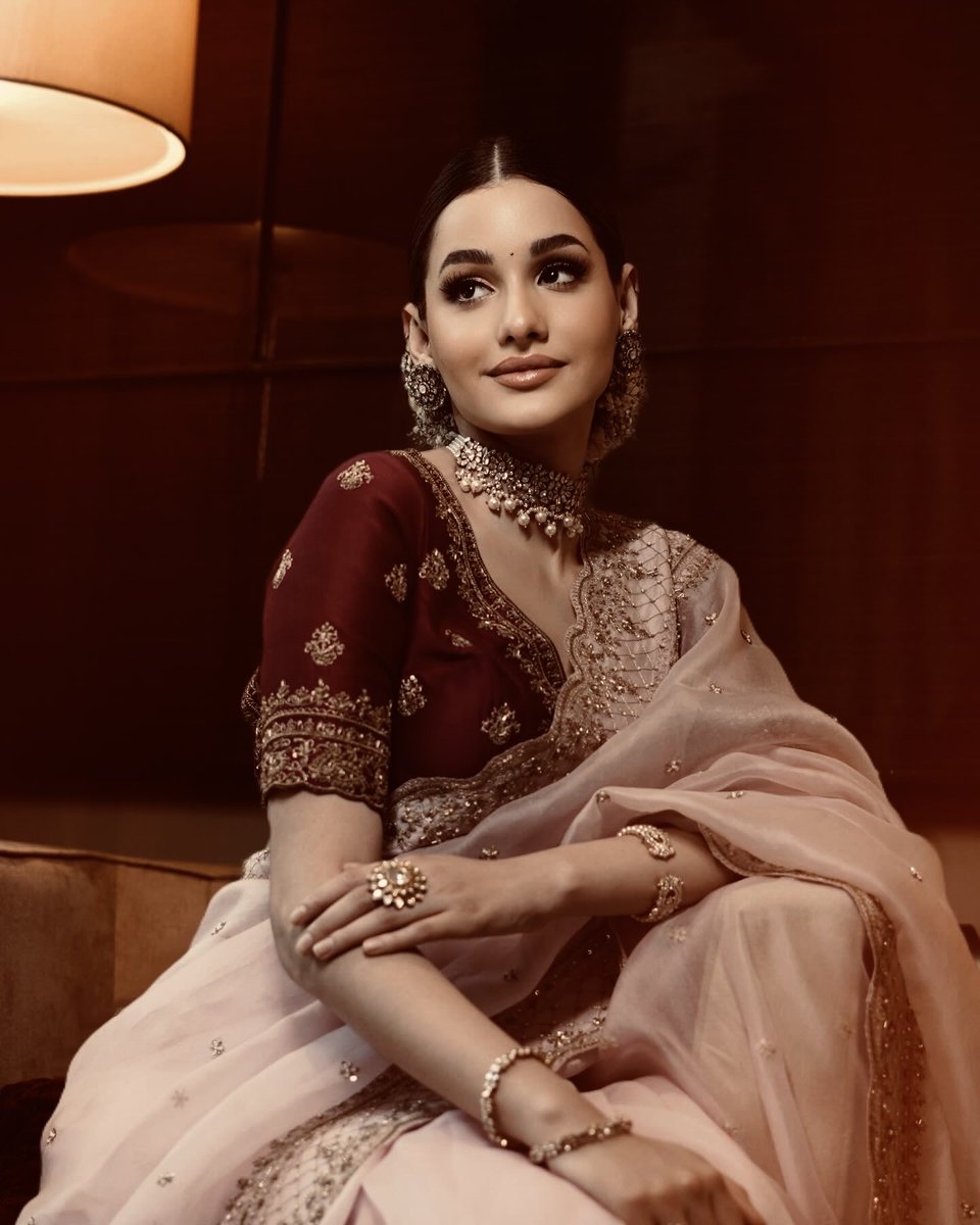 ADARSHDAS583639's tweet photo. #wedsingconceptual #bride
#jwellerycompaign #model #godoxglobal #sonyalpha 

Shoot dairies https://t.co/b6k2ImbnX1