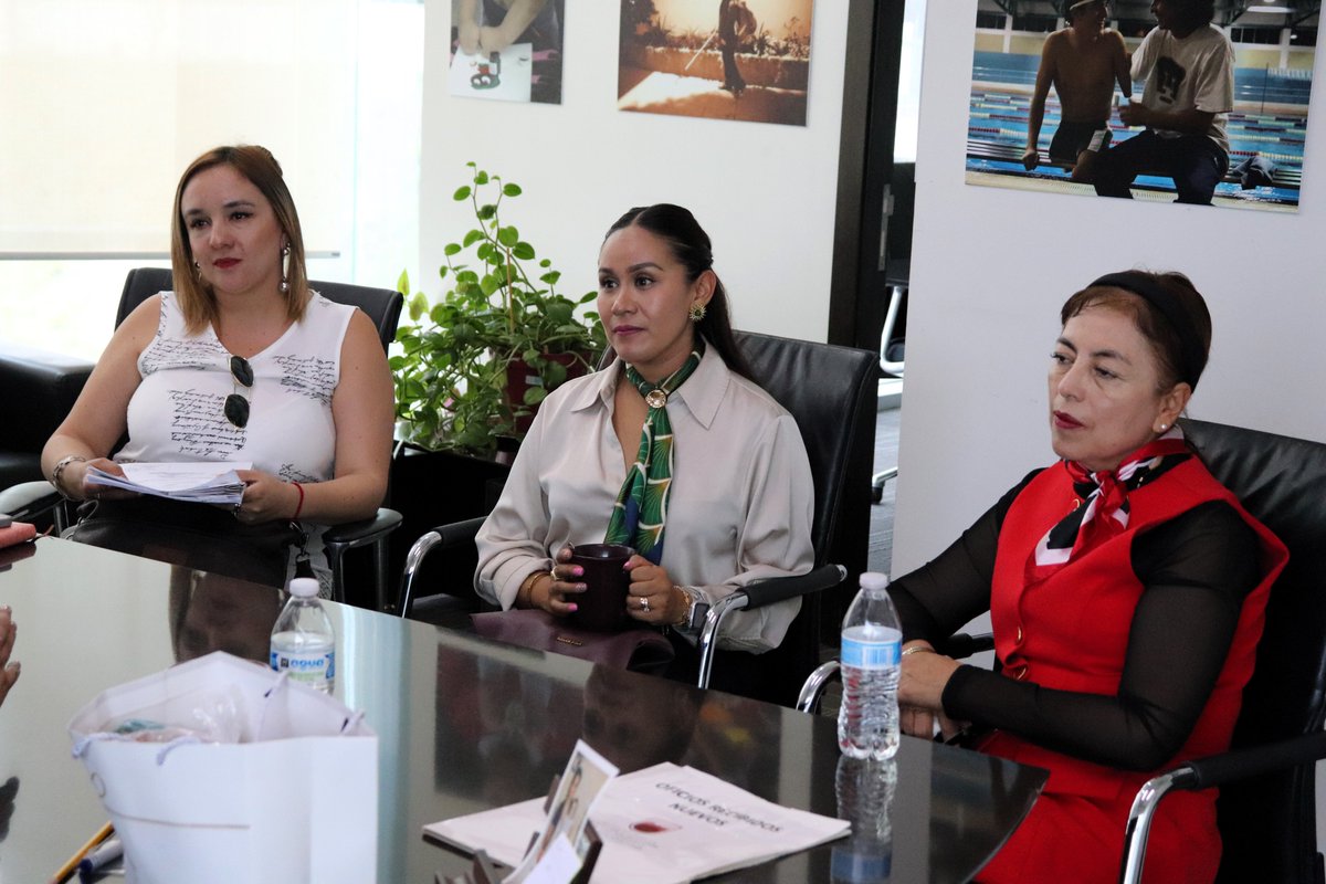 incluzac's tweet photo. 🔹| El día de hoy la titular del Incluzac, Miriam Garcia, tuvo reunión de trabajo con autoridades del SMDIF de Loreto.
Con propósito de contribuir activamente en el desarrollo e implementación de iniciativas que generen un impacto positivo y promuevan la inclusion. https://t.co/9yF2DjPSmA