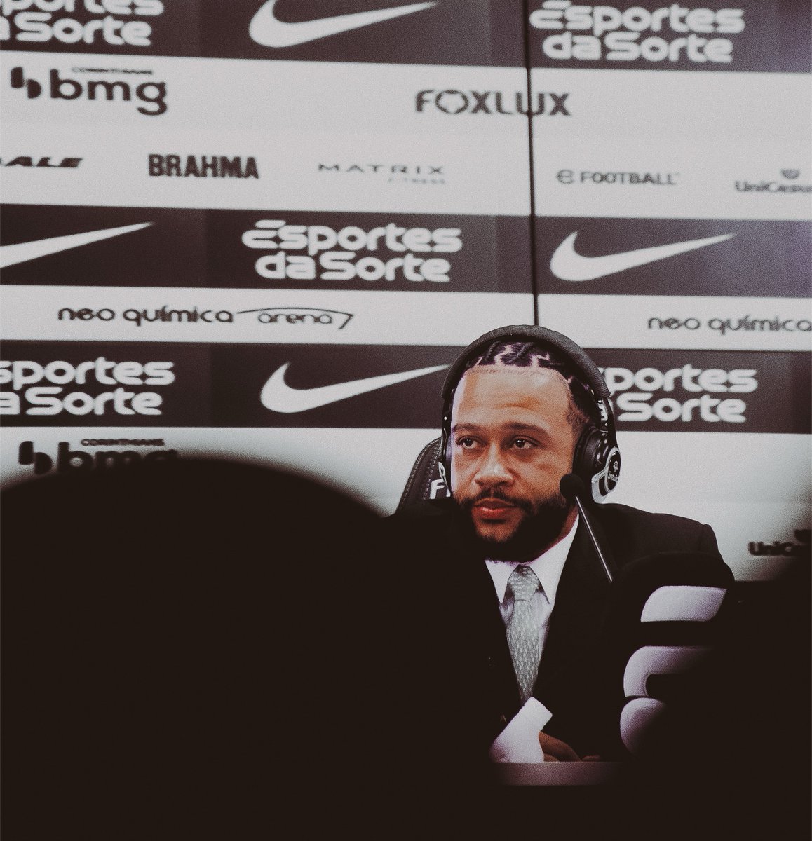 povotime1910's tweet photo. 🦅🚨 | Memphis planeja uma coletiva de imprensa para expor toda a situação envolvendo a novela da negociação pela renovação.

📰 | @mouraul 
📸 | Davi Bittencourt / TDP https://t.co/C25izGF07I