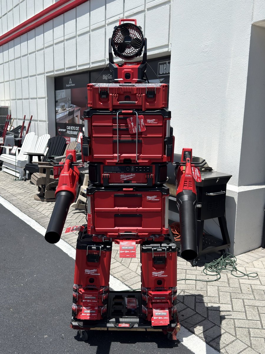 HomeFurn_WH's tweet photo. 🤖🛠️ MEET TOOLIO! 🛠️🤖

He’s handy. He’s handsome. He’s made of hardware. 🤣

Stop in and say HEY! to the newest member of the Pate Ace crew! And while you’re here, snap a picture with him 📸 🤩

#Toolio #HelpfulHardwareBot #PateAce #PateAceHomeAndHardware #TheHelpfulPlace... https://t.co/oxwbC6LCsm