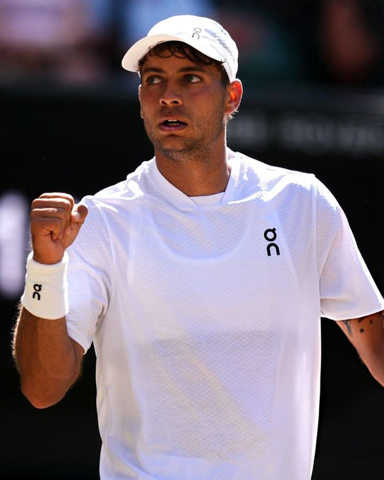 quindicizero's tweet photo. I match d'esordio dei tennisti italiani impegnati nel '1000' di Cincinnati 👇

🇮🇹 COBOLLI, bye (R2 contro Kecmanovic o Ugo Carabelli)
🇮🇹 MUSETTI, bye (R2 contro Altmaier o un qualificato)
🇮🇹 DARDERI, bye (R2 contro Hijikata o Monfils)
🇮🇹 ARNALDI, bye (R2 contro Landaluce o Draper)
🇮🇹 BERRETTINI vs. qualificato (Possibile R2 contro Lehečka)
🇮🇹 BELLUCCI vs. Z. Svajda (Possibile R2 contro Menšík)
🇮🇹 SONEGO vs. Shang (Possibile R2 contro Tiafoe)