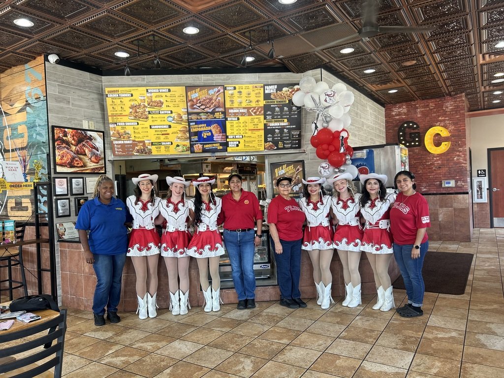 MarshallISD's tweet photo. A BIG Marshall ISD thank you to Golden Chick of Marshall for continued partnership providing our campuses with valuable fundraising opportunities through Spirit Nights. Their support makes a difference, and we truly appreciate all you do for our students and schools! ❤️💛 https://t.co/ow1j7ecm6U