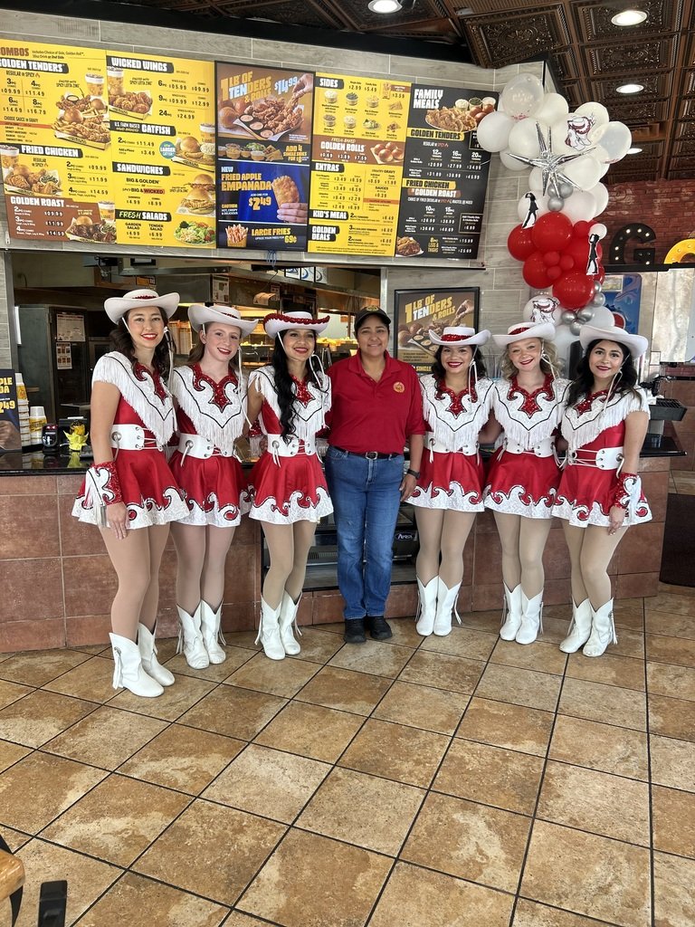 MarshallISD's tweet photo. A BIG Marshall ISD thank you to Golden Chick of Marshall for continued partnership providing our campuses with valuable fundraising opportunities through Spirit Nights. Their support makes a difference, and we truly appreciate all you do for our students and schools! ❤️💛 https://t.co/ow1j7ecm6U