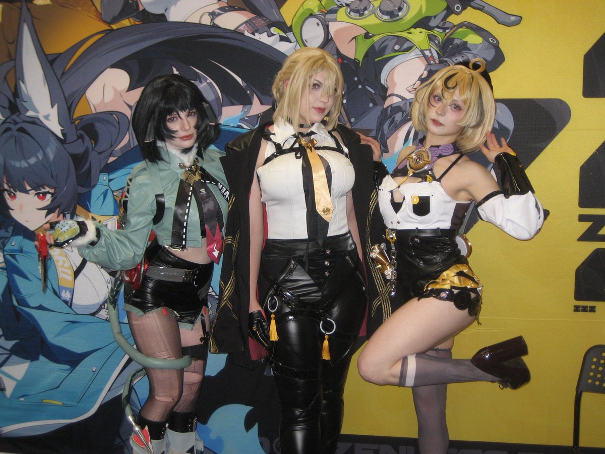 Ajaxyourmom's tweet photo. Oh how I miss dressing up w friends :(( where my Zenless girls at… https://t.co/F0x9wJGQ0H