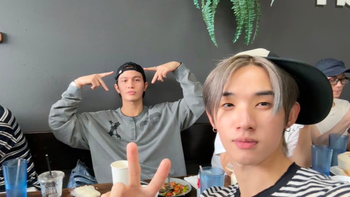 ddanshii03's tweet photo. เอางี้นะ นัทฮงเหมือนแฟนงอนกัน ?! https://t.co/qC0iJGB3xk