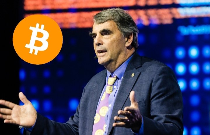 crypto_king34's tweet photo. Tim Draper sees a future where Bitcoin goes from an option to the preferred form of money.

First: “We accept Bitcoin.”

Then: “We only accept Bitcoin.”

If that shift triggers a run on banks, Draper believes the global financial system could be transformed forever — with Bitcoin going “infinite” against the U.S. dollar. ₿🚀