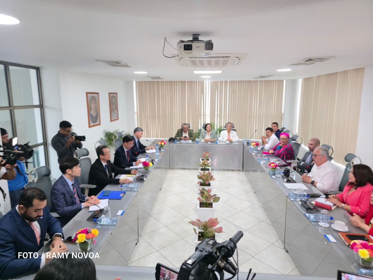 molotovdigital_'s tweet photo. La @AsambleaNi recibió a una delegación de la República Socialista de Vietnam encabezada por Le Hong Quang, con el objetivo de fortalecer las relaciones de cooperación política e institucional entre ambas naciones. https://t.co/vYlF540REM