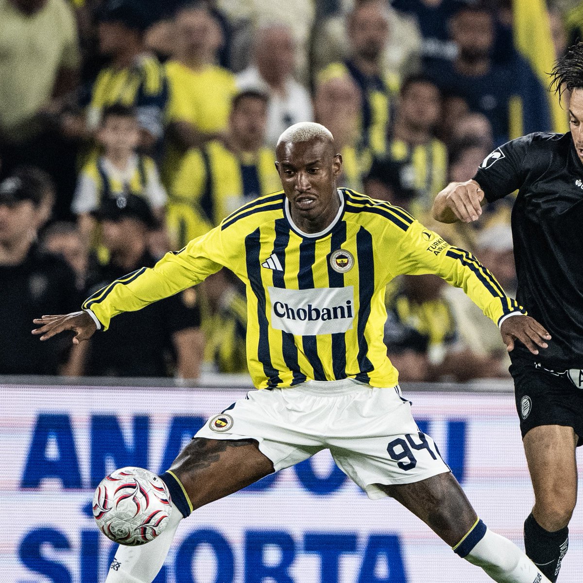 bpthaber's tweet photo. Anderson Talisca, Avrupa kupaları tarihinde Türk takımlarıyla en fazla gol atan yabancı futbolcu oldu.

1 - Talisca (Fenerbahçe'de 9, Beşiktaş'ta 6 gol),
2 - Alex de Souza (15 gol). https://t.co/cBgIRm3h33