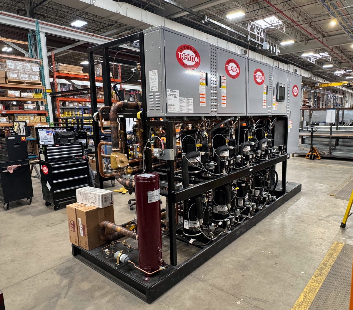 Trenton_Refrig's tweet photo. Instead of using one very large compressor, multiple smaller compressors are piped in parallel to provide the same capacity as the large compressor while providing flexible capacity control a large compressor can't provide.
https://t.co/J03Q7MnJrS
https://t.co/eUxxEkNolG https://t.co/9kqSOxVSln