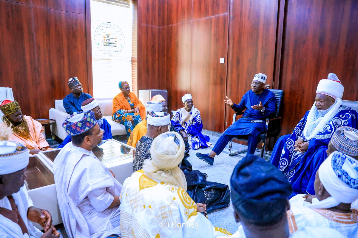 GovernorAUF's tweet photo. Today, on behalf of the Adamawa State Government, I congratulated the Paramount Ruler of Ganye Kingdom, HRM Alhaji Adamu Sanda, on his appointment as Chancellor of Taraba State University.

I appreciate my brother, Governor @GovAgbuKefas, for this recognition, which reflects the strong bonds between Adamawa and Taraba. I wish the monarch success in his new role.