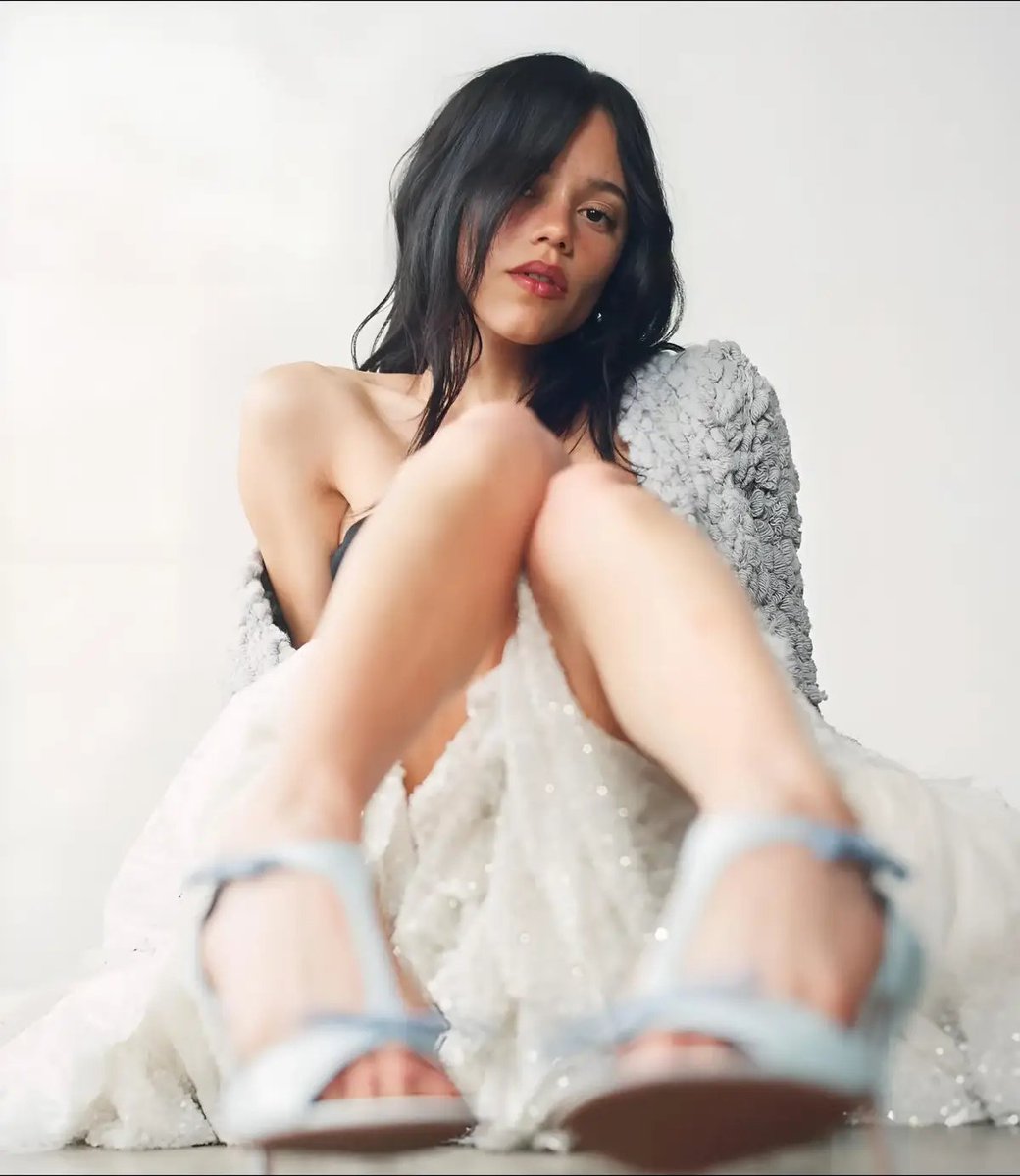rhall621x's tweet photo. Jenna Ortega in Esquire's annual 'Mavericks of Hollowood' issue - Sept 2026.
🪡🧵
#jennaortega #Esquire #Mavericks_of_Hollywood https://t.co/2lw6nAohME