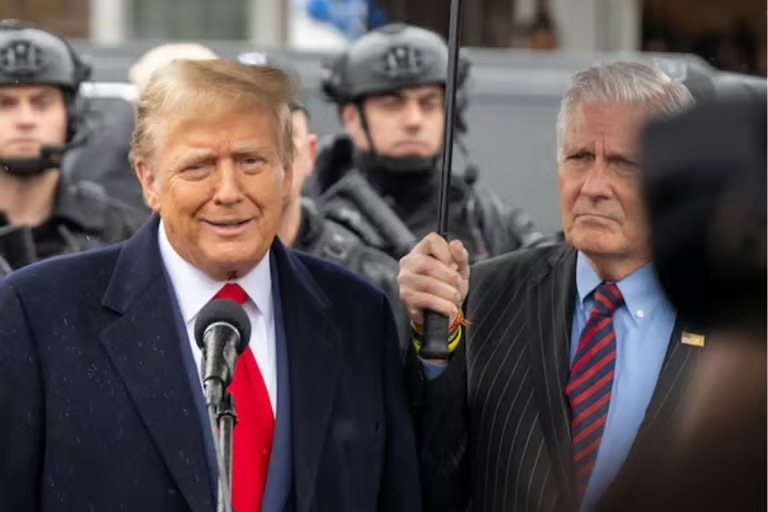 Greater_LI's tweet photo. TRUMP VISIT: President Donald Trump is expected to visit Long Island this Friday to meet with Nassau County Executive Bruce Blakeman and visit Nassau law enforcement facilities, according to reports. https://t.co/LZYF2xMof3