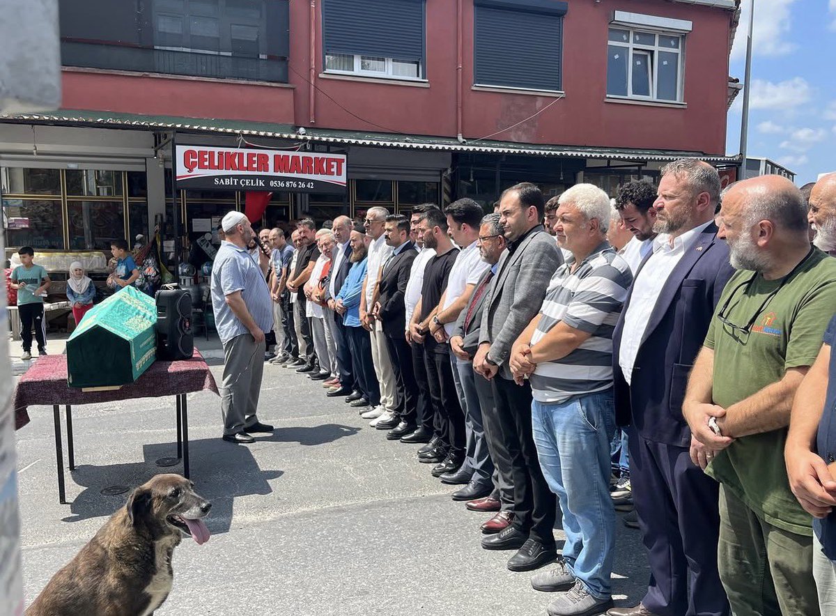 fatihsimsekfs's tweet photo. Çatalca Ülkü Ocakları 2. Başkanı Sn. Samet KAZDAL’ın kıymetli babası Ali KAZDAL’ın cenaze merasimine katılım sağladık.

Merhum Ali KAZDAL’a Cenab-ı Allah’tan rahmet; başta Sn. Samet KAZDAL olmak üzere kederli ailesine, yakınlarına ve tüm sevenlerine sabr-ı cemil niyaz ediyoruz.

Mekânı cennet, makamı âli olsun. Başımız sağ olsun.