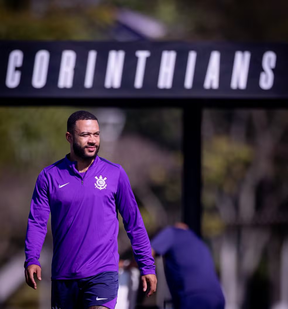 liberta___depre's tweet photo. Além de não renovar o contrato, Osmar Stabile também pediu para Memphis que não acione o Corinthians juridicamente na Fifa por conta da dívida de mais de R$ 40 milhões. O estafe do jogador, no entanto, não seguirá a recomendação do mandatário.

Via: @EsportesCNN / @mouraul 

📷Rodrigo Coca/Agência Corinthians