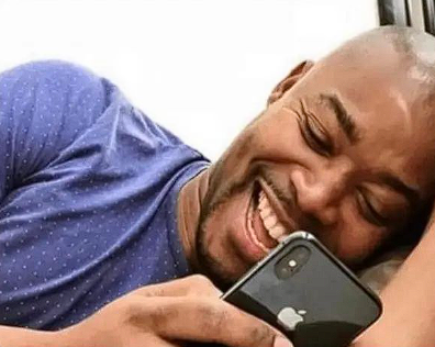 Callunc's tweet photo. When you finally have enough battery percentage to roll over on the other side of the bed 😌🤣 https://t.co/bl4ZfcAIP1