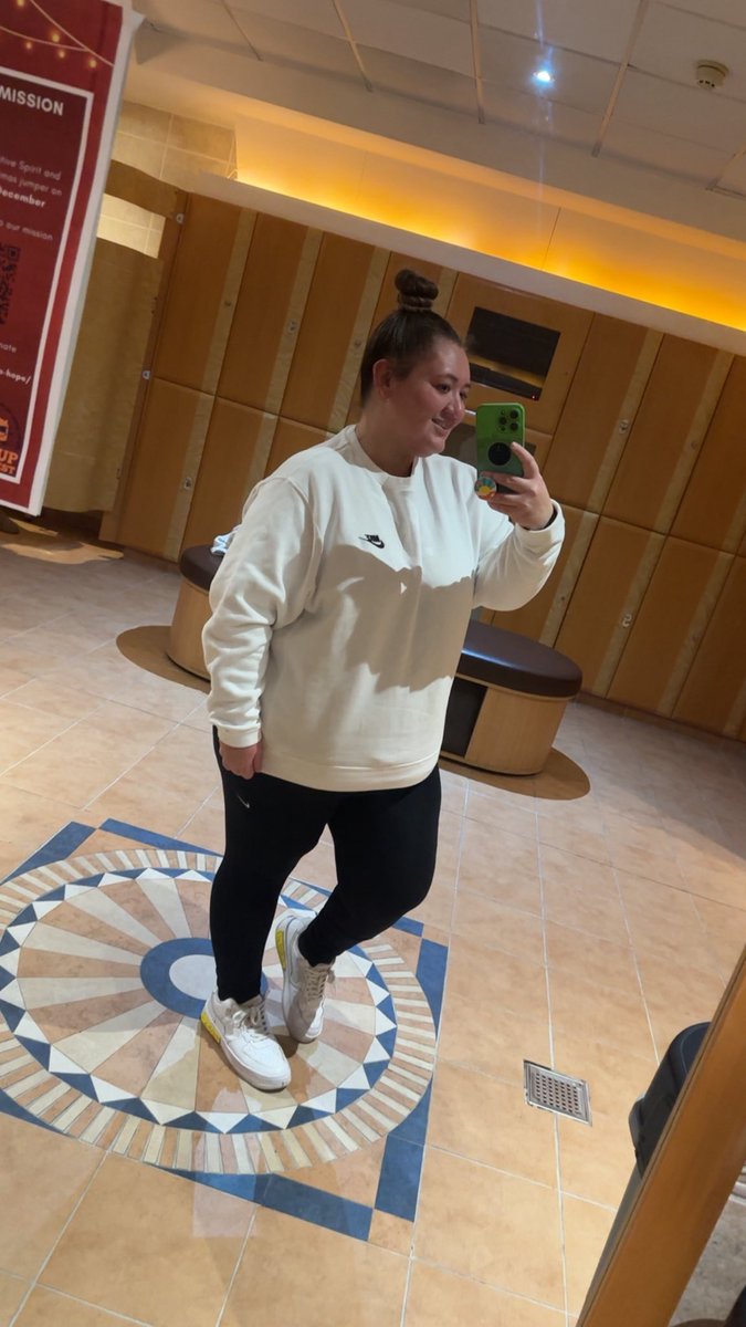 cazzag96's tweet photo. Nearly 9 months of consistency. From 19.12 to 14.2, still a hell of a long way to go but I’ve come so far🏋️‍♀️🏃‍♀️ https://t.co/q4MNfbpt21