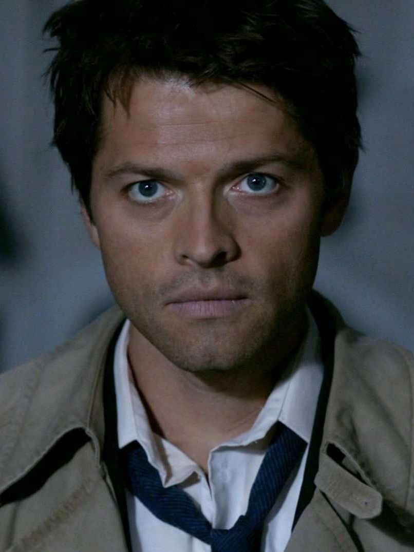 casdeanlyric's tweet photo. there will truly never be another character like castiel. he was a well-respected solider in heaven for millennia but when he was tasked with saving the righteous man from heaven, he fell in love. he discovered free will, he built a family. he’s just everything. https://t.co/zs3V2fqQ4j