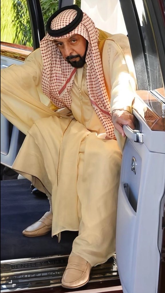 x_uae71's tweet photo. عسى له في جنّة الخلد منزل
عالي وفي سبع الجنان مقام https://t.co/Yg1umdjbpE