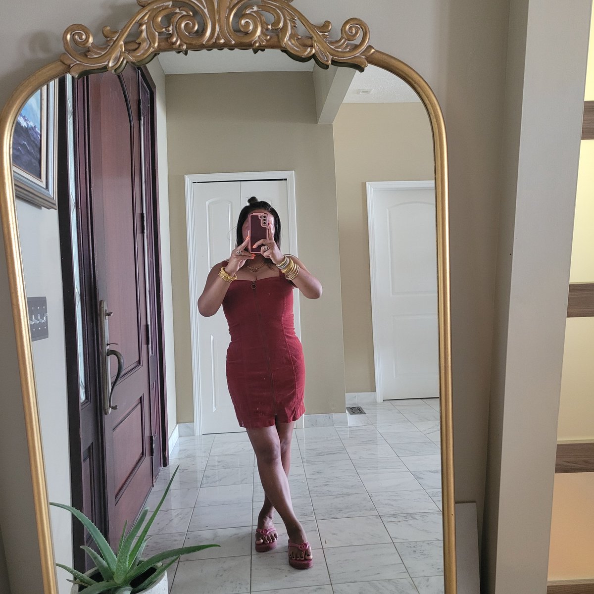 Sourine3's tweet photo. Happy Tuesday! Off I go! #alwaysstylish #nofilter ❤️ https://t.co/PgrrpQErhh