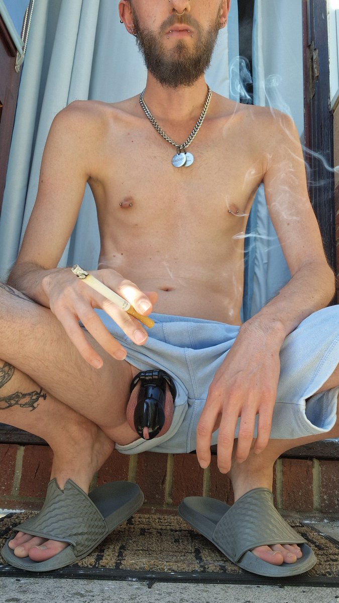 MisterH1111's tweet photo. Buy my 🚬 F♤gs, make yourself useful and me happy

⬇️⬇️⬇️
https://t.co/IupTqbMuZW

#gay #chastity #teamlocked #cagedcock #gayrt #gaylike #collared #findom #finsub #drain #walletdrain #paypigs #cashdom #cashsub #smoker #smoking #chav #scally https://t.co/LOn6CpnL6q